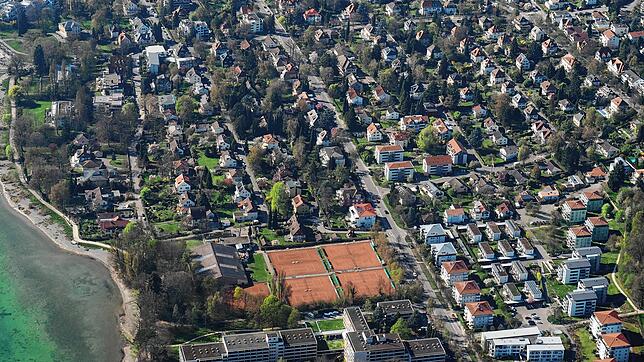 Blick aus der Luft: die Tennisplätze an der Eichhornstraße. Hier könnten Wohnungen entstehen.