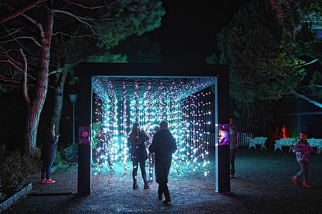 Bild 16: Insel Mainau: Bilder vom Start des Christmas Garden 2023 - Teil 1
