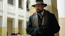 Der Armenier (Mišel Maticevic) ist der König der Berliner Unterwelt &ndash; zumindest in der Serie &bdquo;Babylon Berlin&ldquo;.