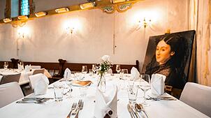 Nehmen Sie doch bitte Platz! Aber wo? Beim Secret Dinner ist der Ort des Geschehens bis zur letzten Sekunde ein Geheimnis.