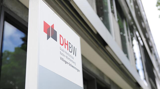 Auf dem Campus der DHBW in Villingen-Schwenningen studieren aktuell knapp 2500 Studenten an zwei Fakultäten im Dualen Studium.