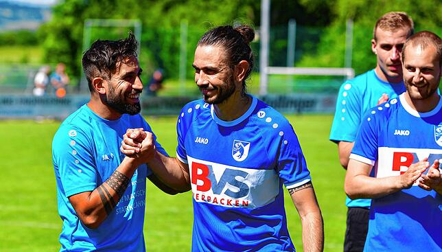 Bild 2: FC Erzingen fegt den FC Tiengen 08 mit 8:1 vom Platz &ndash; und wir haben Bilder!