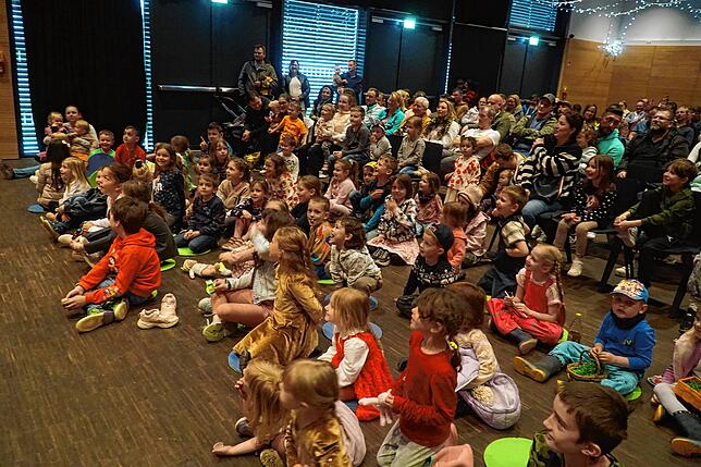 Bild 22: Osterfreude pur: So bunt war die Ostereiersuche im Jugend- und Kulturzentrum Klosterhof