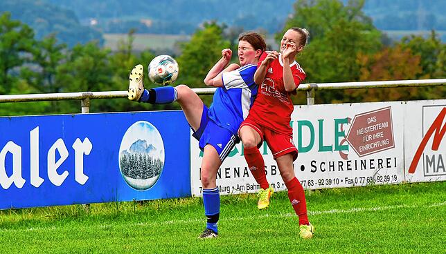 Bild 34: Fußballerinnen des SV Niederhof startet mit deutlichem 11:0-Derbysieg gegen die SG Hotzenwald in die neue Landesliga-Saison