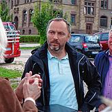 Die Gruppe ließ sich von Architekt Manuel Mauch über den geplanten Neubau für die Goldöschschule sowie die Ganztagsbetreuung informieren.