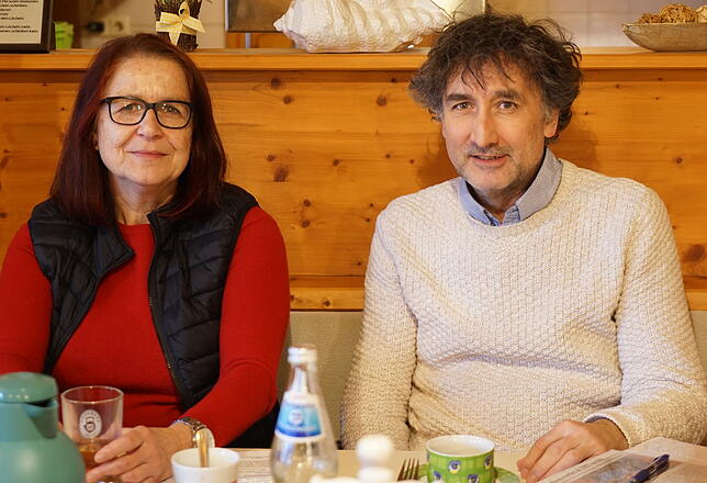 Sozialarbeiterin Eva-Maria Hornung und Sotiris-Aki Kiokpasoglou, der Leiter der AGJ-Wohnungslosenhilfe des Landkreises Waldshut.