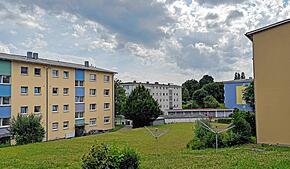 Durch Aufstockung des Bestands und drei neue Gebäuden will die Baugenossenschaft Überlingen am östlichen Hildegardring 56 Mietwohnungen ...