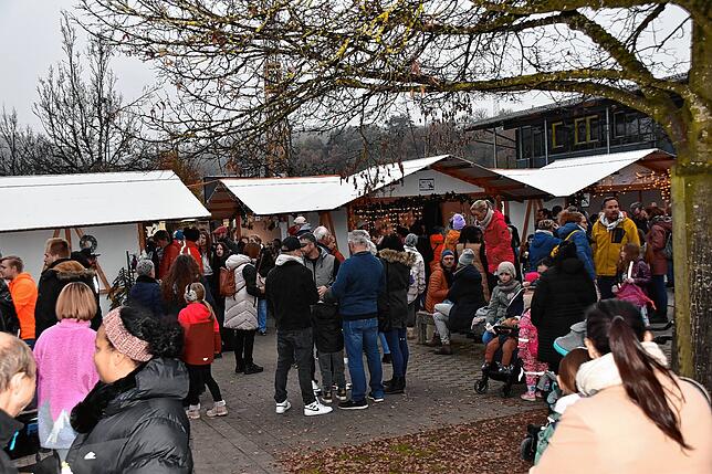 Bild 12: Martinsmarkt der Eigeltinger Schule