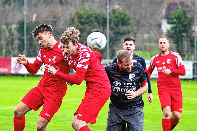 Bild 1: Spvgg. Wutöschingen siegt mit 4:0 beim SV Eggingen &ndash; und wir haben Bilder!