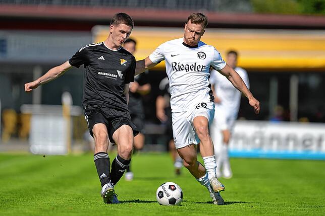 Bild 39: SV 08 Laufenburg unterliegt Tabellenführer FC Teningen mit 0:1 – und wir haben Fotos!