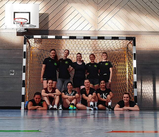 Auch die Damenmannschaft der Handballer des TSC Blumberg hat wieder mit dem Training begonnen.
