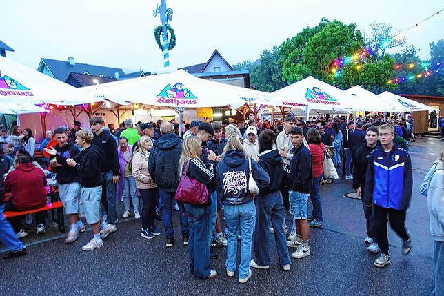 Bild 23: Die Bonndorfer feierten ihr 40. Schlossfest – Der Südkurier zeigt die besten Einblicke!