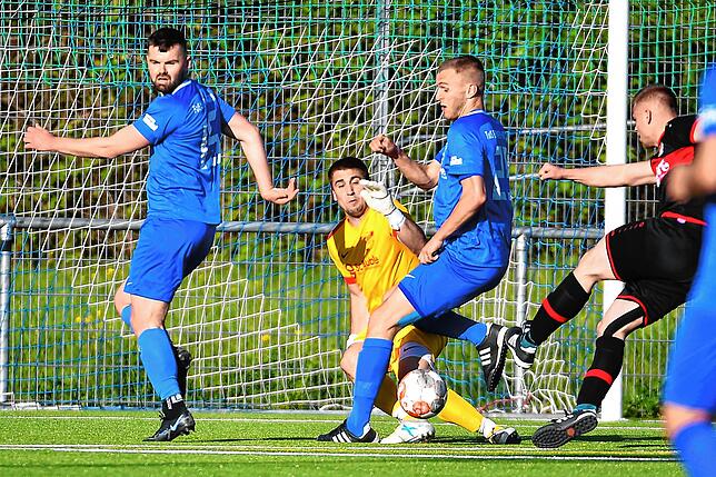 Bild 29: TuS Efringen-Kirchen gleicht in letzter Minute zum 3:3 gegen FC RW Weilheim aus &ndash; wir haben Bilder!