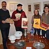 Mit viel Zufriedenheit und Optimismus stellen die Verantwortlichen des Kelnhofmuseum das neue Jahresprogramm vor: Von links Christof ...