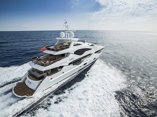 Luxus-Yachten, hier eine Sunseeker, setzen beim Antrieb auf Made in Fridrichshafen