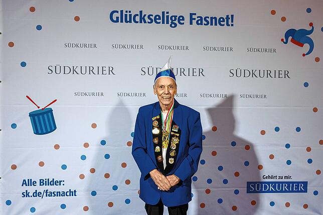 Bild 5: Die Narren im Konzil an der SÜDKURIER-VIP-Wand (Teil 1)