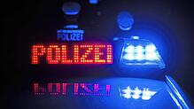 In der Nacht jagen Polizeibeamte in Tuttlingen Autodiebe. (Symbolbild)