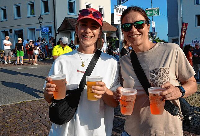 Bild 28: Gute Stimmung beim dritten Konzertabend des Markdorf Open-Air 2025