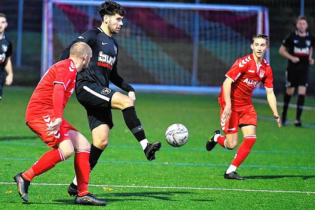 Bild 1: SV Buch feiert bei der U23 des FV Lörrach-Brombach den fünften Sieg in Serie &ndash; und wir haben Bilder!