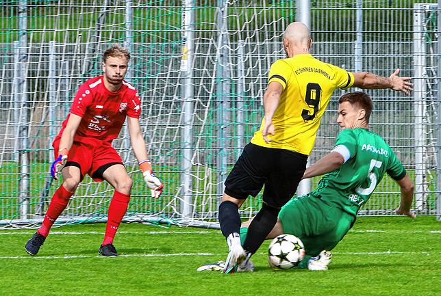 Bild 10: TSV Aach-Linz besiegt im Spitzenspiel den FC Öhningen-Gaienhofen mit 2:1. Die besten Bilder!