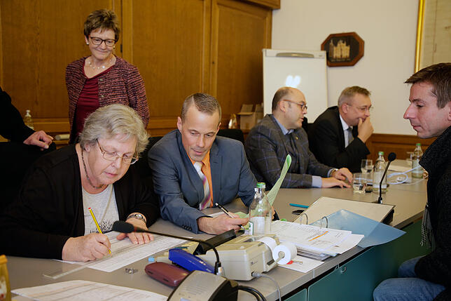 Bild 5: Bilder von der Hilzinger Bürgermeisterwahl in der Hegauhalle