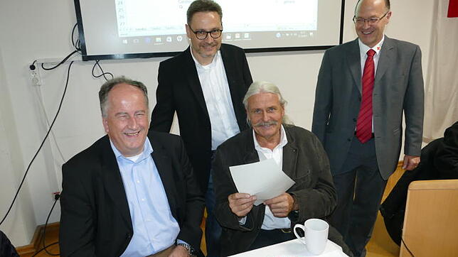 Schatzmeister Andreas Callenbach (von links), zweiter Vorsitzender Armin Hensler, Vorsitzender Bernd Uphaus und Justitiar Volker Sülzle ...