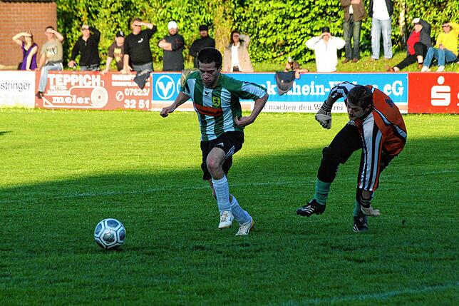 Bild 6: Erinnerungen ans letzte Rheinfelder Derby auf der Richterwiese am 6. Mai 2009