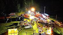 Insgesamt 500 Einsatzkräfte und Spontanhelfer suchen nach dem vermissten Kleinkind. Fotos: Feuerwehr