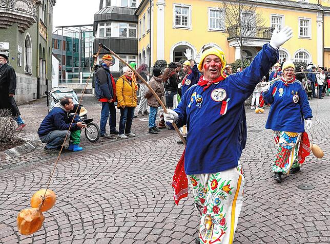 Bild 22: Hunderte Nachwuchsnarren starten beim Donaueschinger Kinderumzug