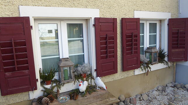 Fenster mit Schlagläden sind ebenfalls vorhanden.