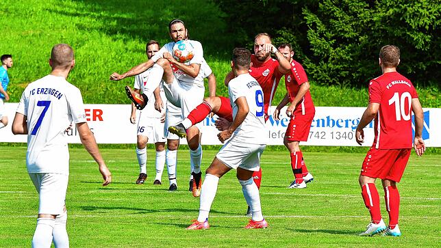 Bild 42: FC Erzingen bezwingt den FC Wallbach deutlich &ndash; und wir haben die Bilder!