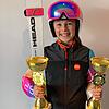 Lena Kiefer mit ihren Pokalen.