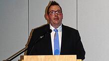 Der Dogerner Bürgermeister Fabian Prause kündigt beim Neujahrsempfang der Gemeinde an, dass er für eine zweite achtjährige Amtszeit ...