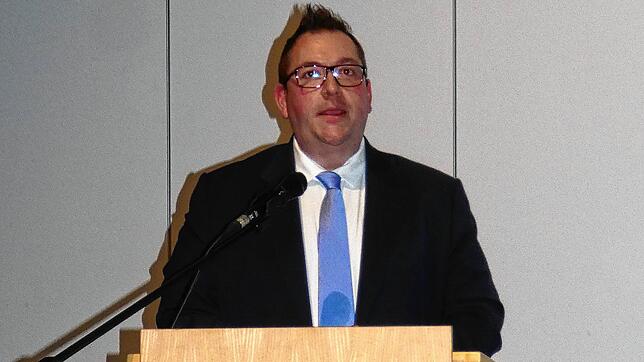 Der Dogerner Bürgermeister Fabian Prause kündigt beim Neujahrsempfang der Gemeinde an, dass er für eine zweite achtjährige Amtszeit ...