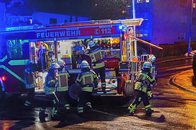 In den Einsatzfahrzeugen der Feuerwehr befinden sich nicht nur Schläuche, sondern auch Hilfsmittel für verschiedenste technische Aufgaben.