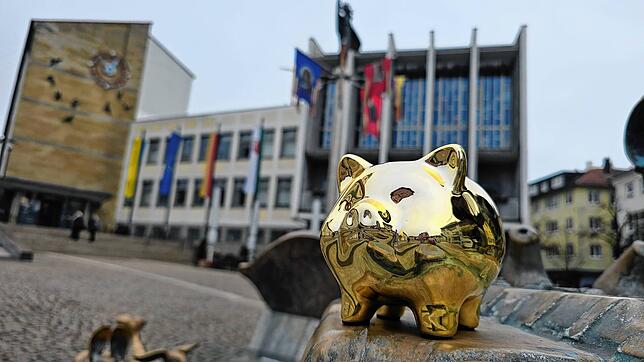 Die goldenen Zeiten sind vorbei: Friedrichshafen muss sparen und Gebühren erhöhen.