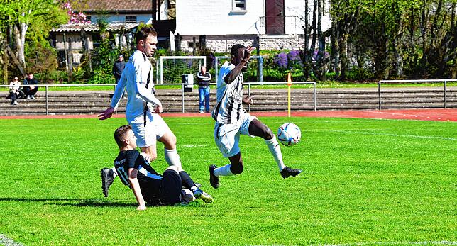 Bild 14: SG FC Wehr/Brennet siegt im Spitzenspiel mit 3:1 gegen FC WIttlingen – und wir haben Fotos!