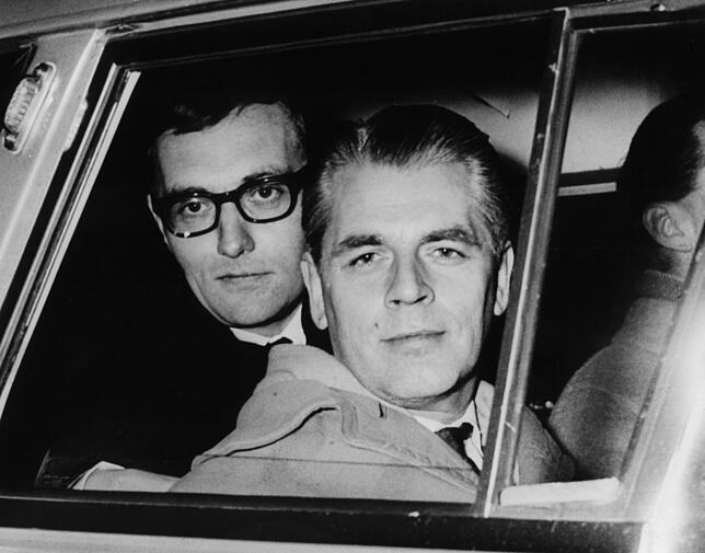 „Spiegel“-Herausgeber Rudolf Augstein (links) und Redakteur Conrad Ahlers.