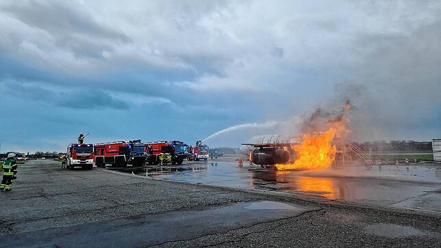 Bild 2: Notfallübung am Bodensee Airport – Die besten Bilder