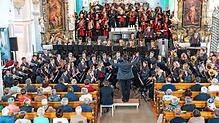 Für besondere Momente im Gotteshaus sorgten unter anderem das Chorwerk „Panis angelicus“ und das vor Lebensfreude sprühende Musikstück ...