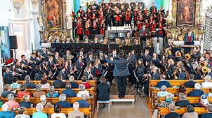 Für besondere Momente im Gotteshaus sorgten unter anderem das Chorwerk „Panis angelicus“ und das vor Lebensfreude sprühende Musikstück ...