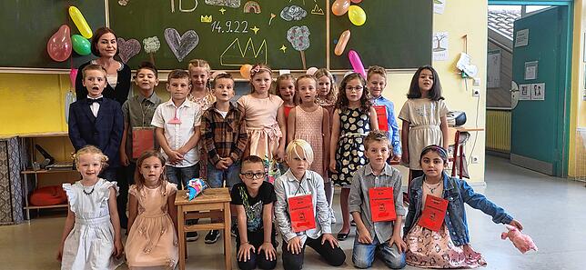 Die Schüler der Klasse 1b wurden von Klassenlehrerin Ute Rein herzlich an der Sonnenrain-Grundschule begrüßt.