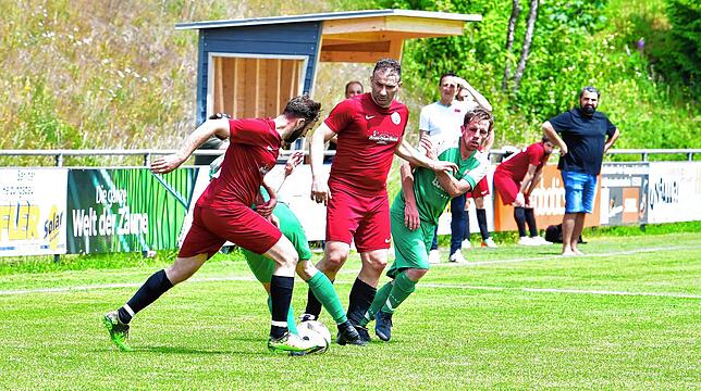 Bild 41: SV Waldhaus II gewinnt Kellerduell gegen DTFV Bad Säckingen mit 2:1 – und wir haben Fotos!