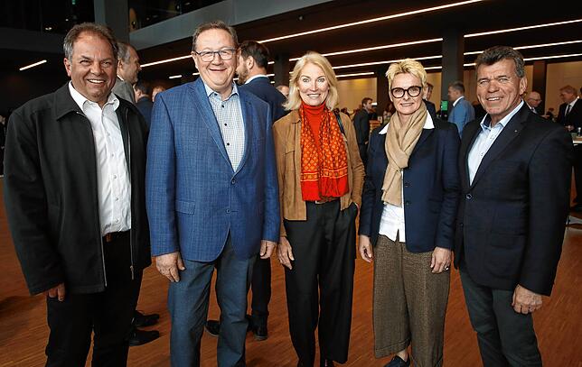 Hugo Maier, Vorsitzender Gewerbeverein Steißlingen, Arno Zimmermann, Bauunternehmen Zimmermann Steißlingen, Sabine Zierold, Feeling Home ...