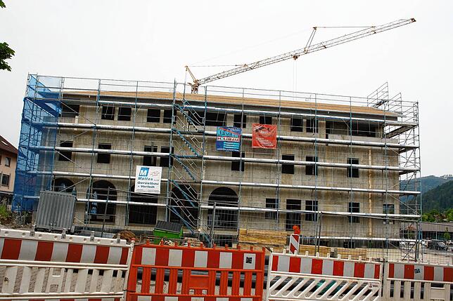 Das neue Ärztehaus in Wehr befindet sich im Sommer 2023 noch im Bau und soll 2024 fertig gestellt werden.