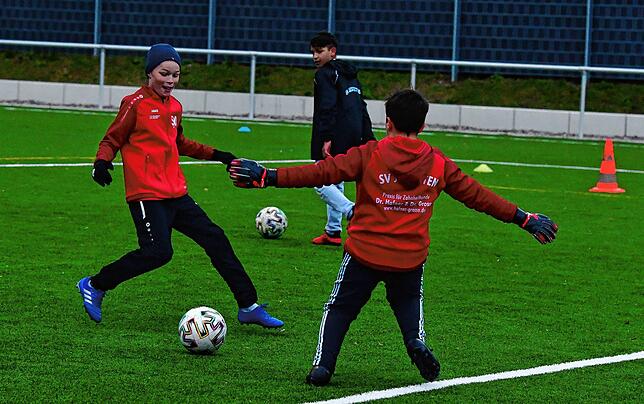 Bild 5: Eindrücke vom Training der E-Junioren des SV Jestetten nach der Corona-Pause