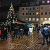 Gegen Corona-Maßnahmen in Villingen: Am Montag, 27 Dezember, treffen sich 300 Bürger abends auf dem Münsterplatz. Sie folgen offenkundig ...