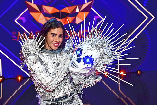 November 2020: Sängerin Sarah Lombardi (31) als Skelett. Sie ist ehrgeizig: Bei &bdquo;Let&lsquo;s Dance&ldquo; (RTL) wurde sie 2016 ...
