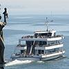 (Archivbild) Wer Konstanz mit dem Schiff besucht, sieht als erstes die neun Meter große Statue von Peter Lenk: die Imperia.