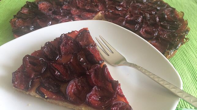 Ein Zwetschgenkuchen aus ausschließlich regionalen Zutaten hat unsere Redakteurin gebacken. Die Früchte stammen aus dem Garten einer ...